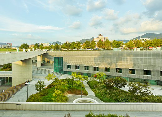 ▲ 국립아시아문화전당 외경 (©국립아시아문화전당)