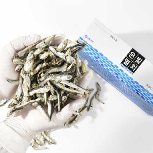 전통 낭장망으로 어획하고 국산천일염을 사용한 대멸치