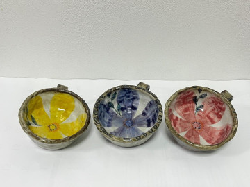 수작업으로 제작되는 스프컵