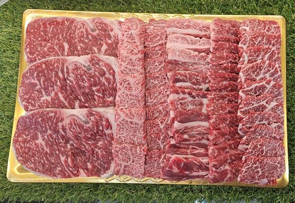 1+등급 황금정육점 황금 D세트2 꽃등심+특수모듬 1.8kg