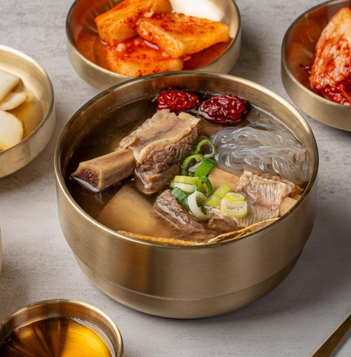 4대째 이어지는 백년가게 사리원면옥 갈비탕 2.2kg(1.1kg*2팩) 4대째 이어지는 백년가게 사리원면옥 갈비탕 2.2kg(1.1kg*2팩)