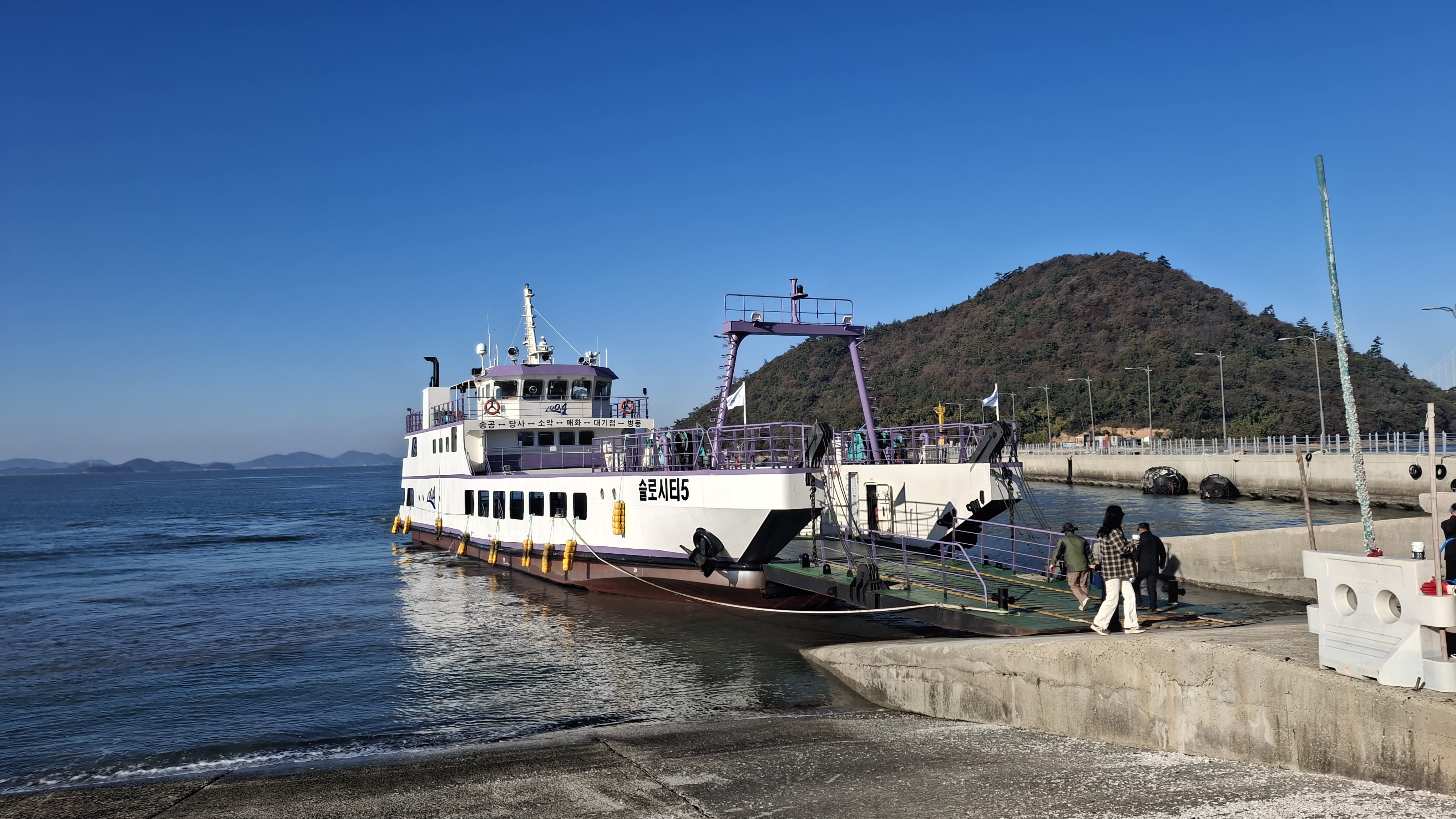 섬과 사람을 잇는 일: 신안 여객선 대체 프로젝트