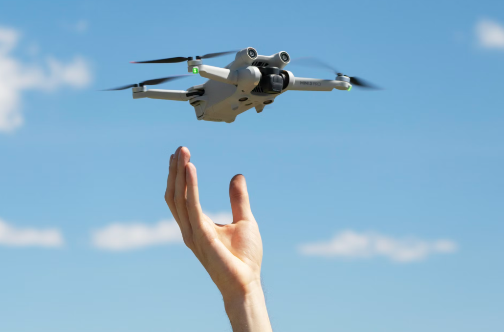 해체 위기에 놓인 고창 청소년 드론축구단