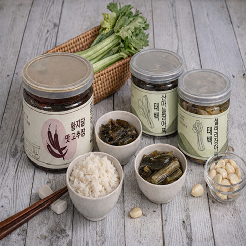 장아찌 2종&고추장 1.5kg(명이나물 0.5kg+셀러리 0.5kg+고추장 0.5kg)