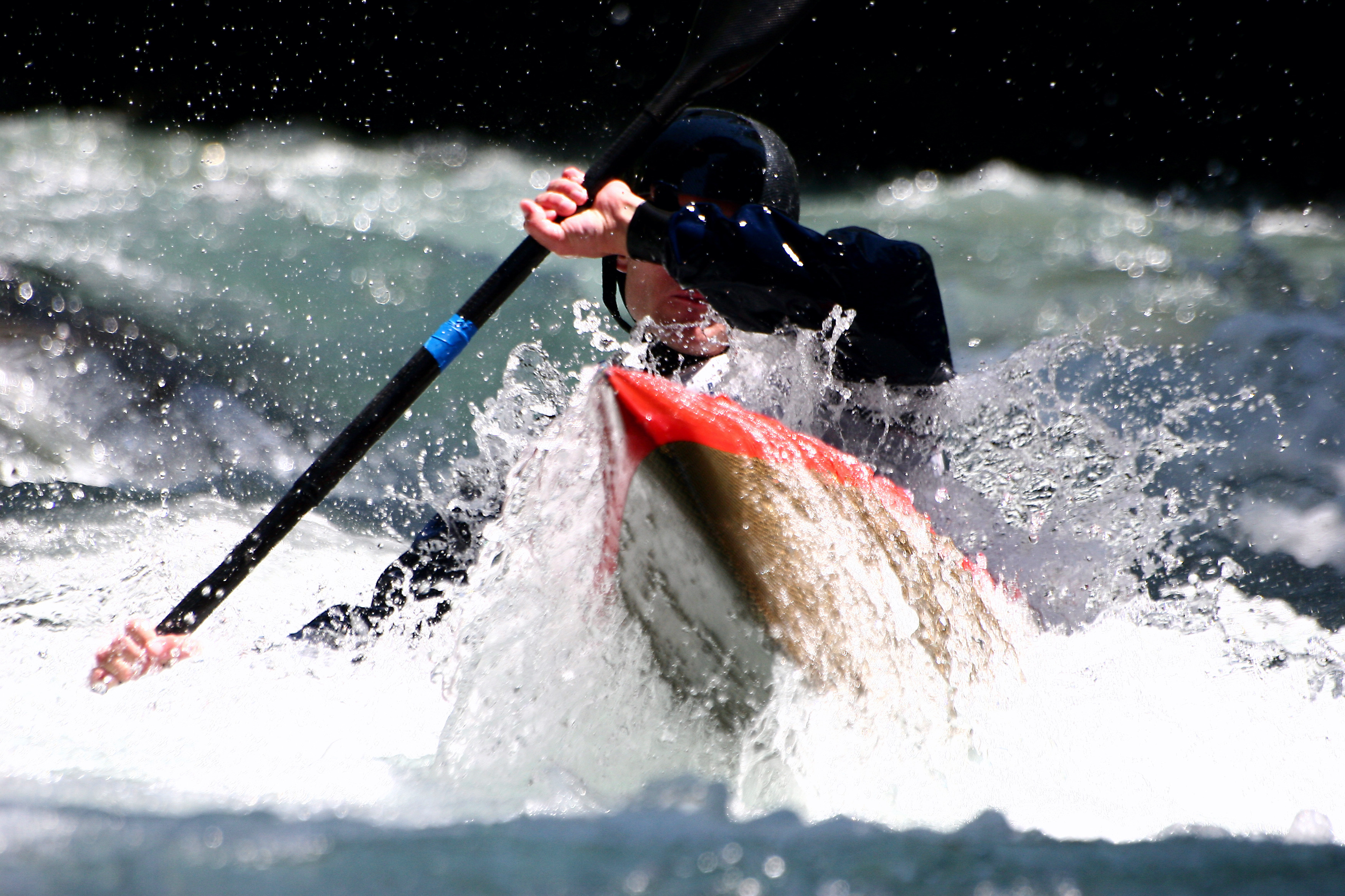 장성의 물길 위에서, 아이들의 꿈은 아직 멈추지 않았습니다